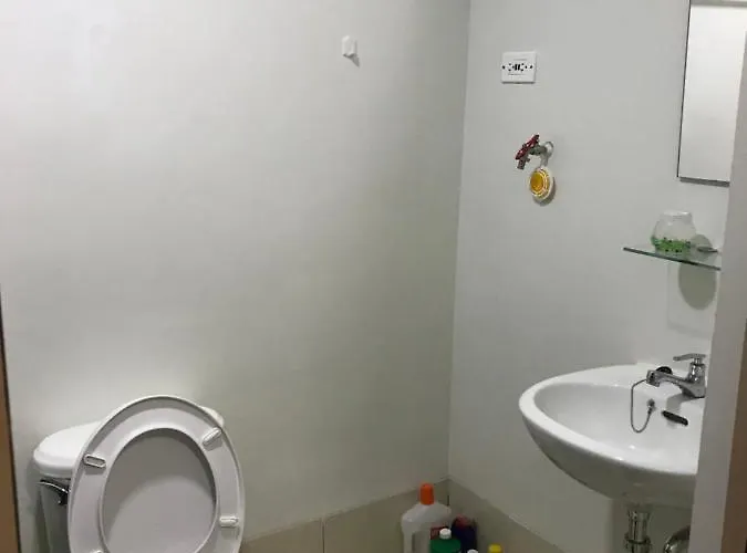 T&jj Trees Staycation 2 Bedrooms * Manila